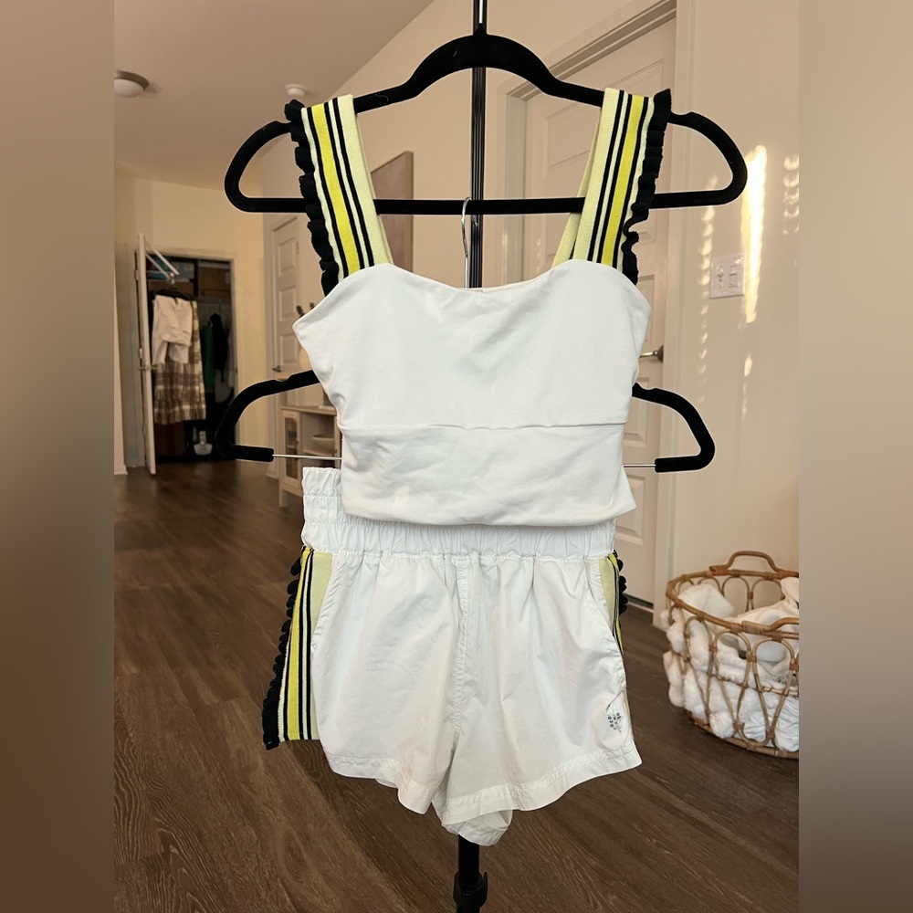 Free people movement set